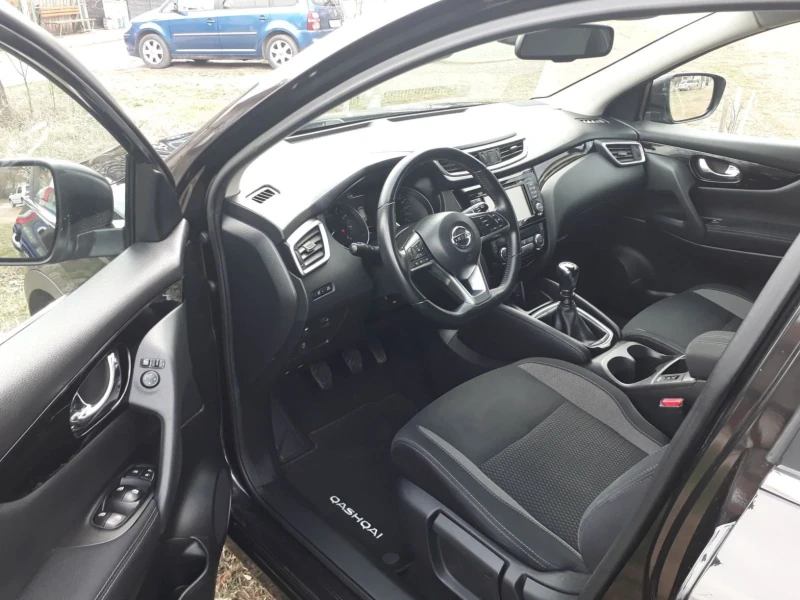 Nissan Qashqai  1.2 DIG-T, снимка 9 - Автомобили и джипове - 49495898