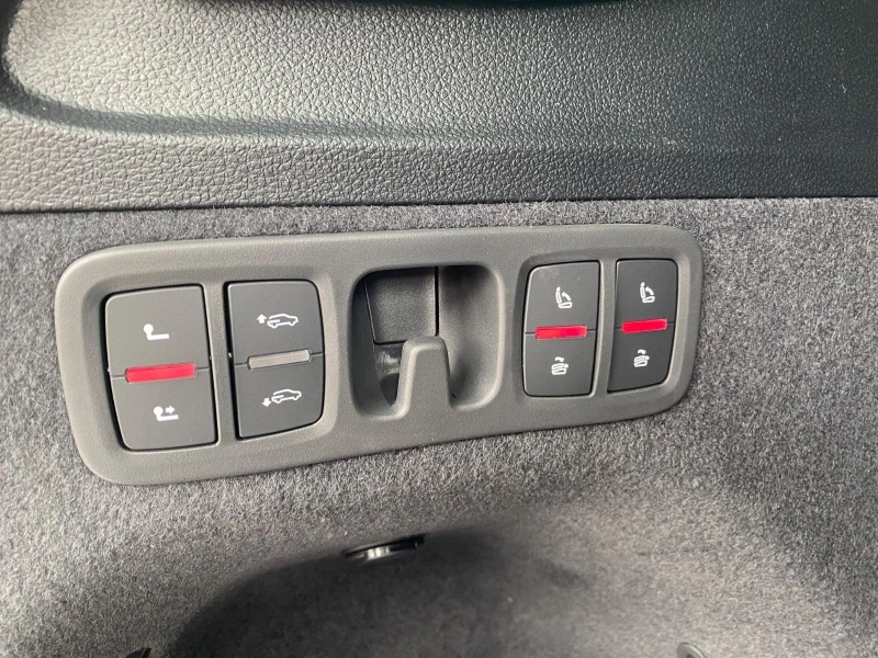 Audi Q7 50 TDI/FACELIFT/S-LINE/S-SEATS/B&O/PANO/7-МЕСТЕН/, снимка 11 - Автомобили и джипове - 51090017