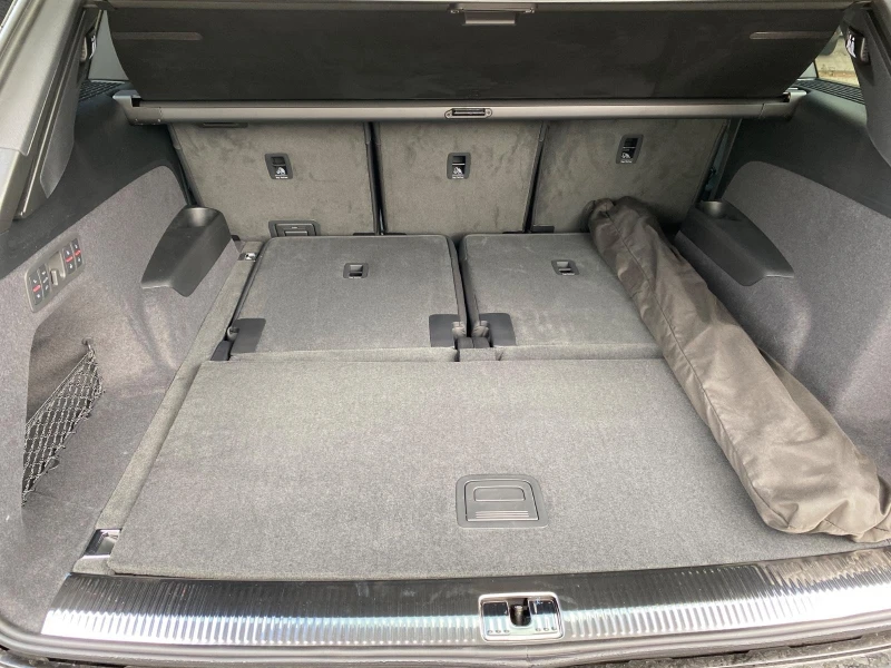 Audi Q7 50 TDI/FACELIFT/S-LINE/S-SEATS/B&O/PANO/7-МЕСТЕН/, снимка 10 - Автомобили и джипове - 51090017