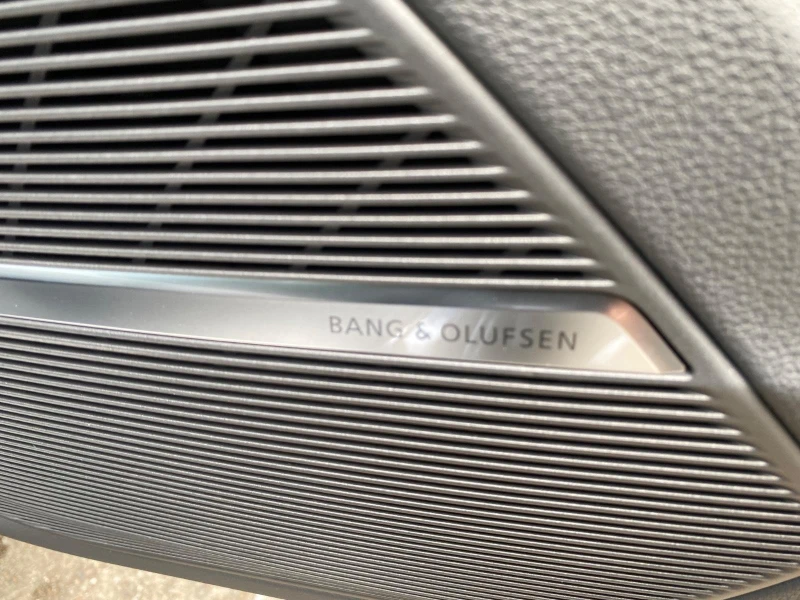 Audi Q7 50 TDI/FACELIFT/S-LINE/S-SEATS/B&O/PANO/7-МЕСТЕН/, снимка 6 - Автомобили и джипове - 51090017