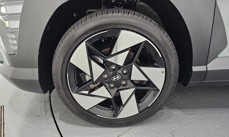 Hyundai Kona Gasoline 1.6 Turbo 2WD Premium, снимка 5 - Автомобили и джипове - 52113315