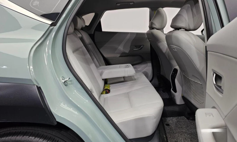 Hyundai Kona Gasoline 1.6 Turbo 2WD Premium, снимка 12 - Автомобили и джипове - 52113315