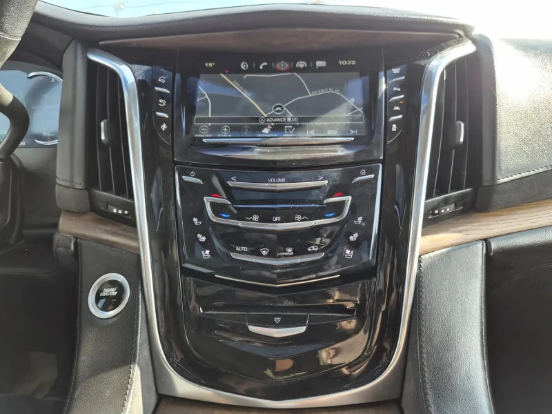 Cadillac Escalade Premium* Bose* 6+ 1* Head up* Телевизори, снимка 12 - Автомобили и джипове - 52317967