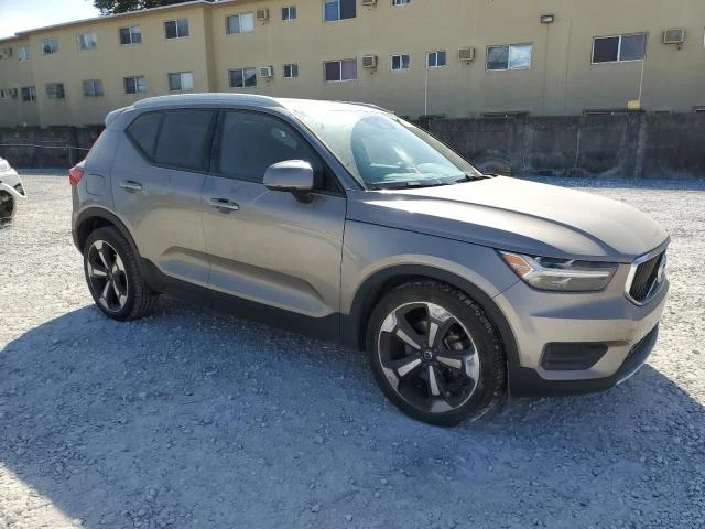 Volvo XC40, снимка 1 - Автомобили и джипове - 48795412