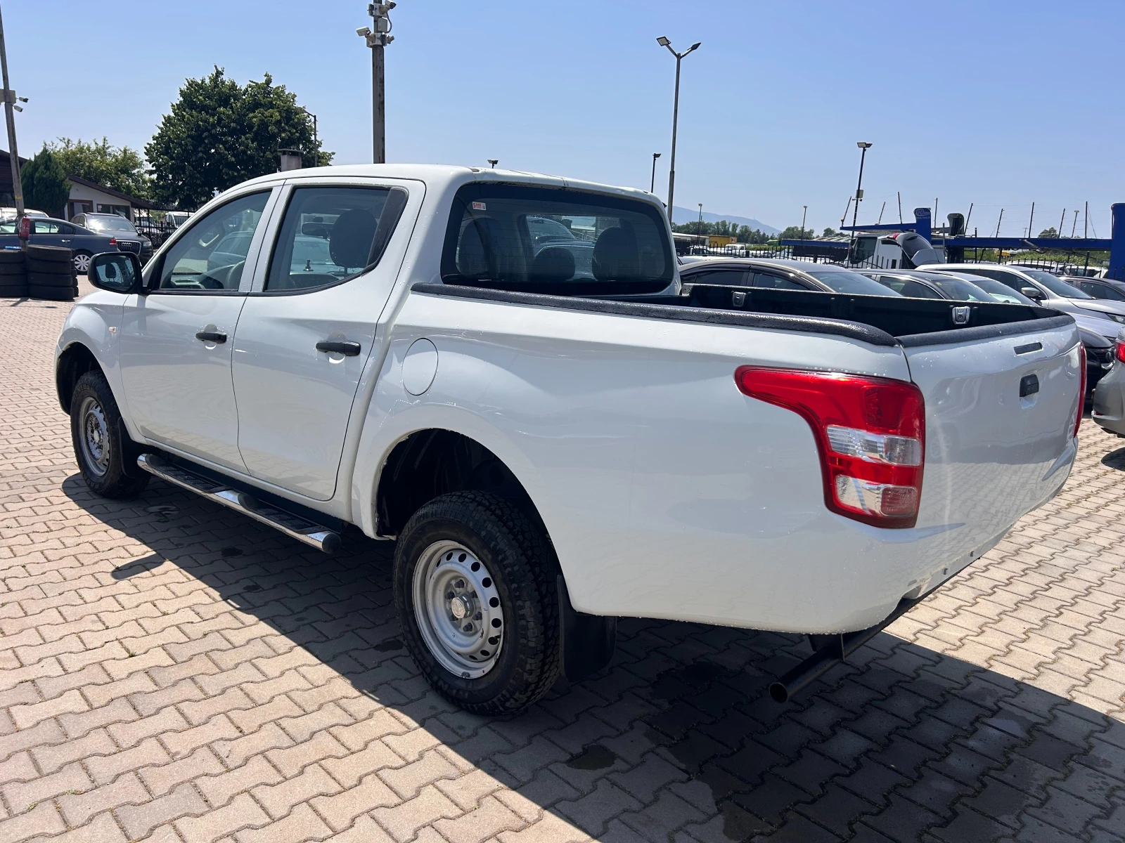 Mitsubishi L200 2.4DI-D Doppelkabine 4WD EURO 5 - изображение 9