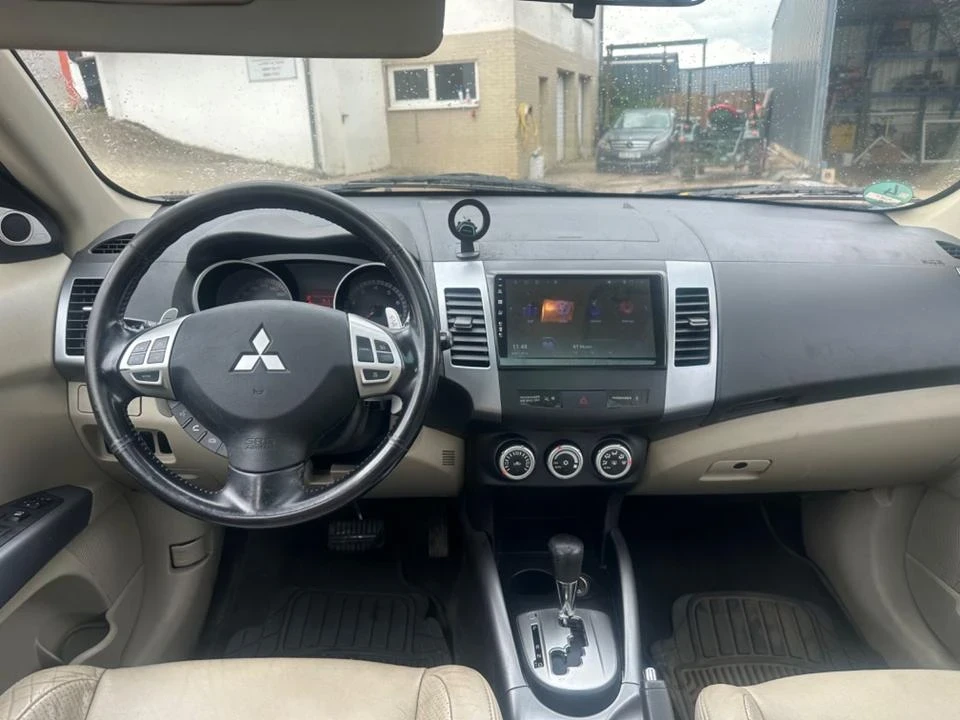 Mitsubishi Outlander 2, 4* 170* AC* NAVI* PDC* КОЖА* AUT* F1* 4WD  - изображение 10