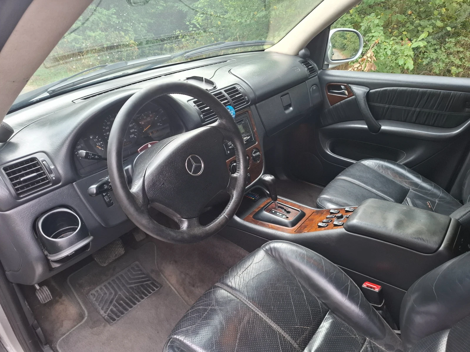 Mercedes-Benz ML 270  - изображение 8