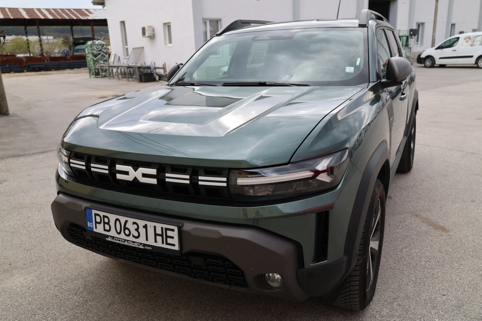 Dacia Duster, снимка 2 - Автомобили и джипове - 54339245