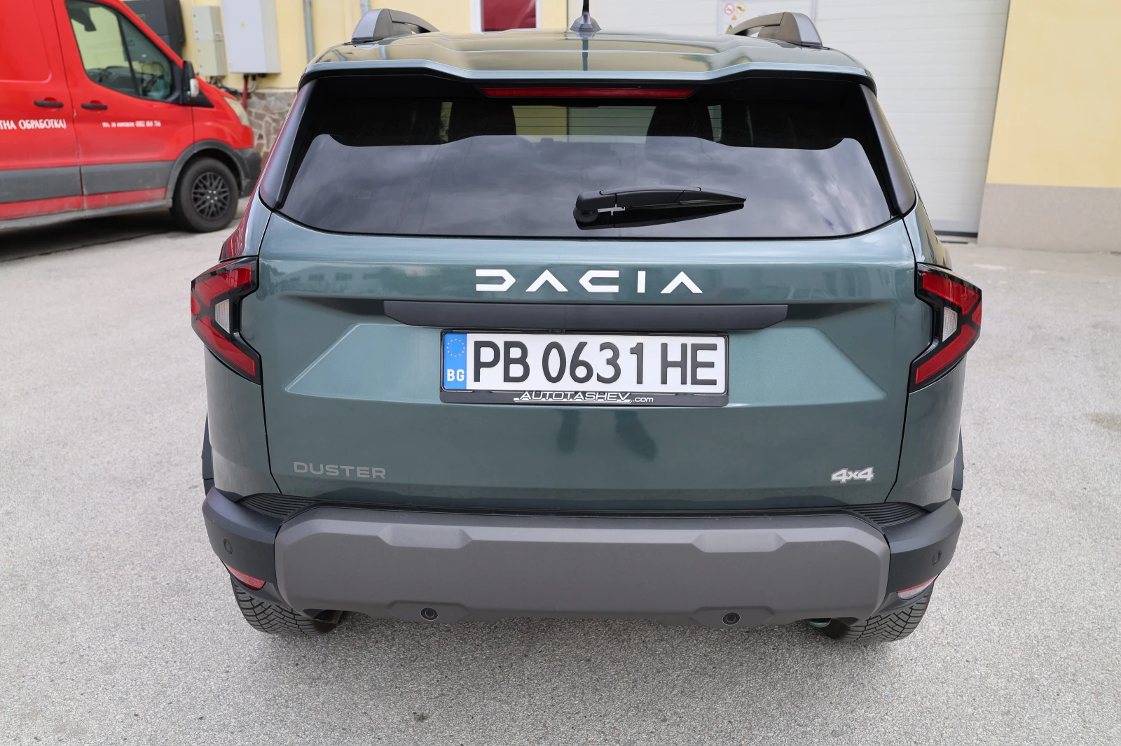 Dacia Duster, снимка 9 - Автомобили и джипове - 54339245