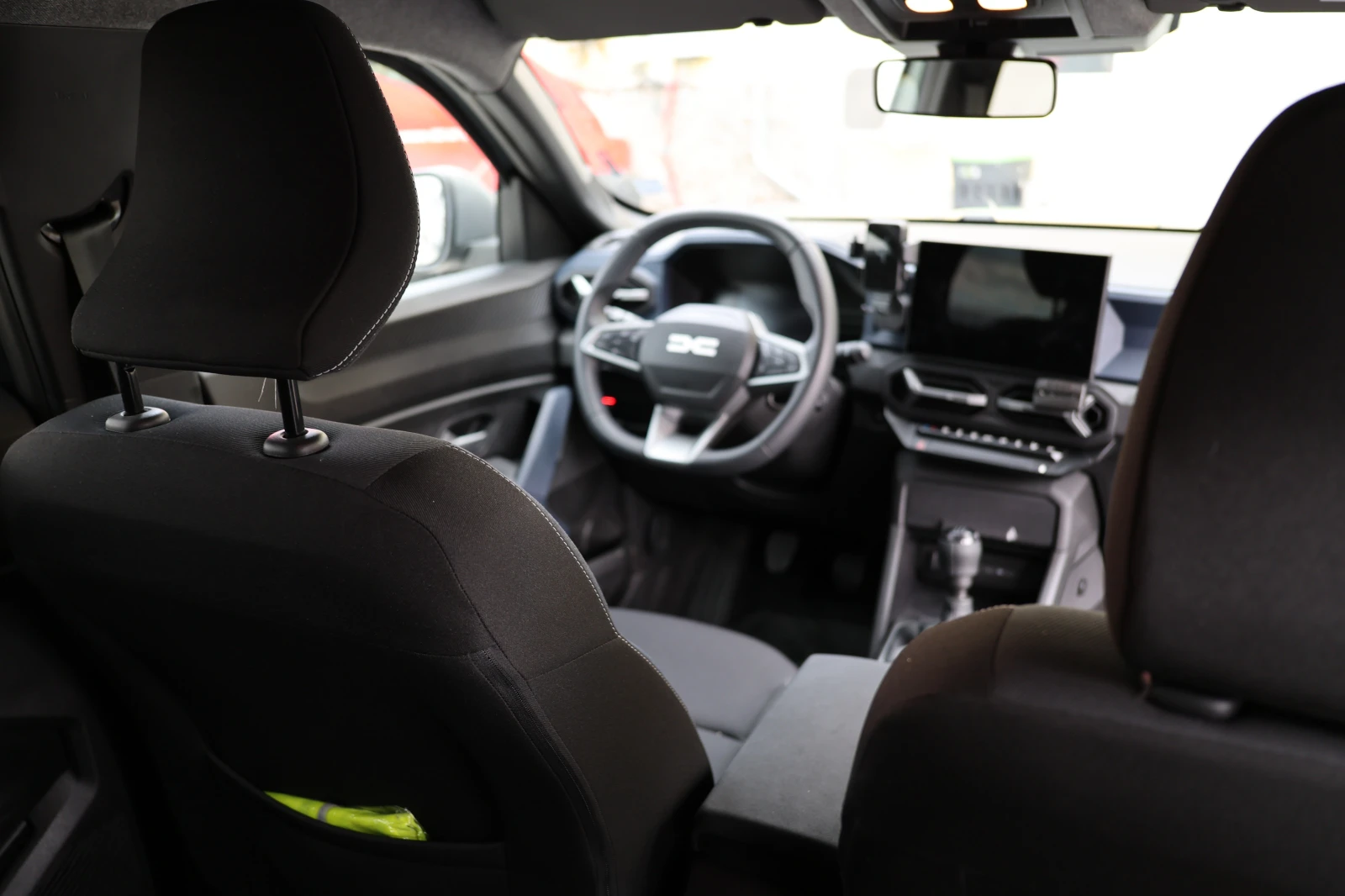 Dacia Duster, снимка 13 - Автомобили и джипове - 54339245