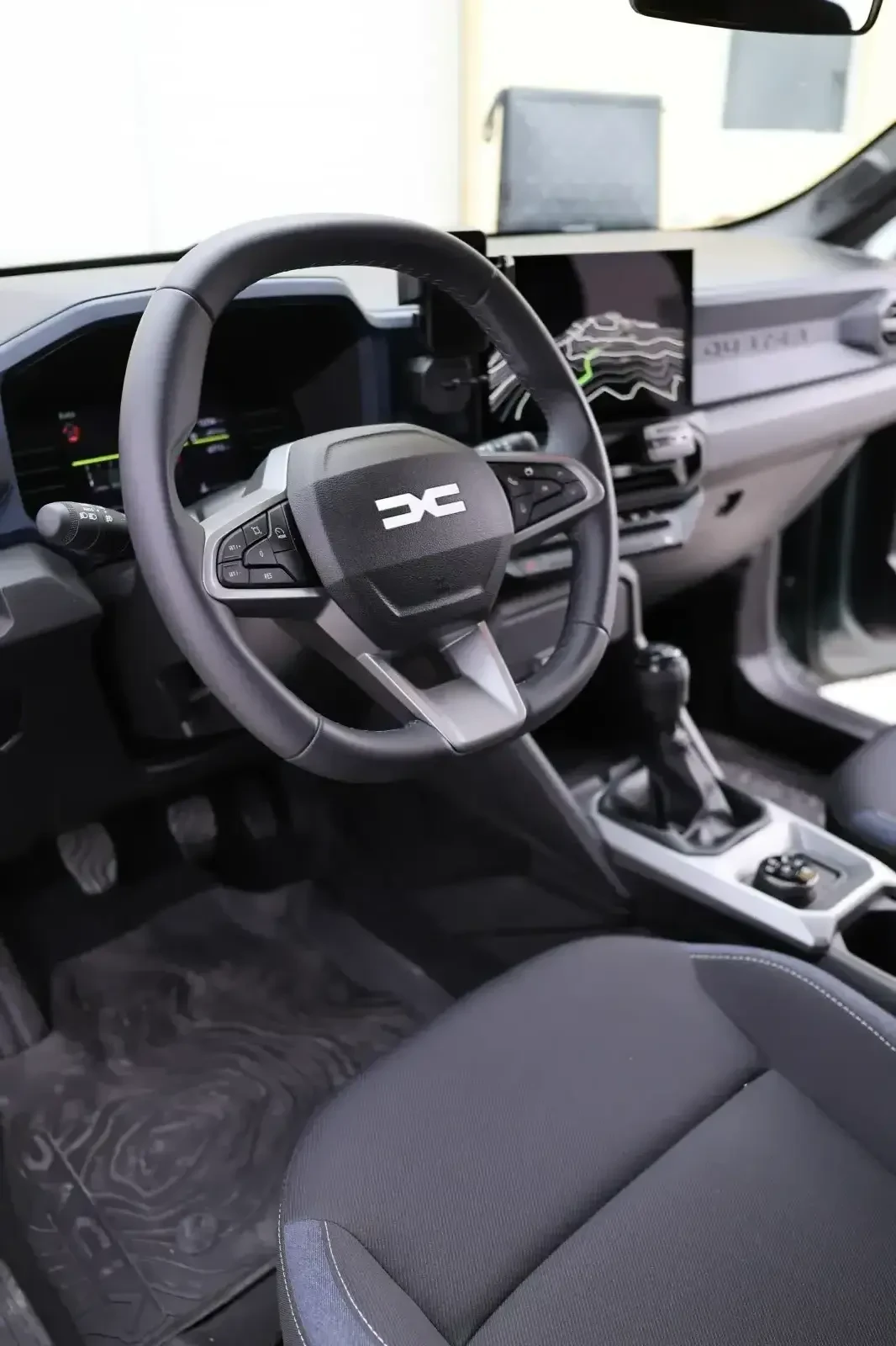 Dacia Duster, снимка 16 - Автомобили и джипове - 54339245