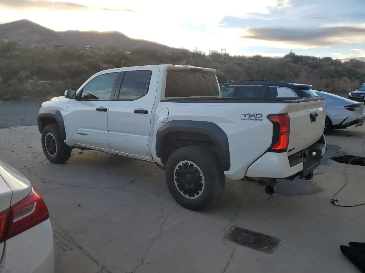 Toyota Tacoma TRD OFF-ROAD, снимка 4 - Автомобили и джипове - 54364959