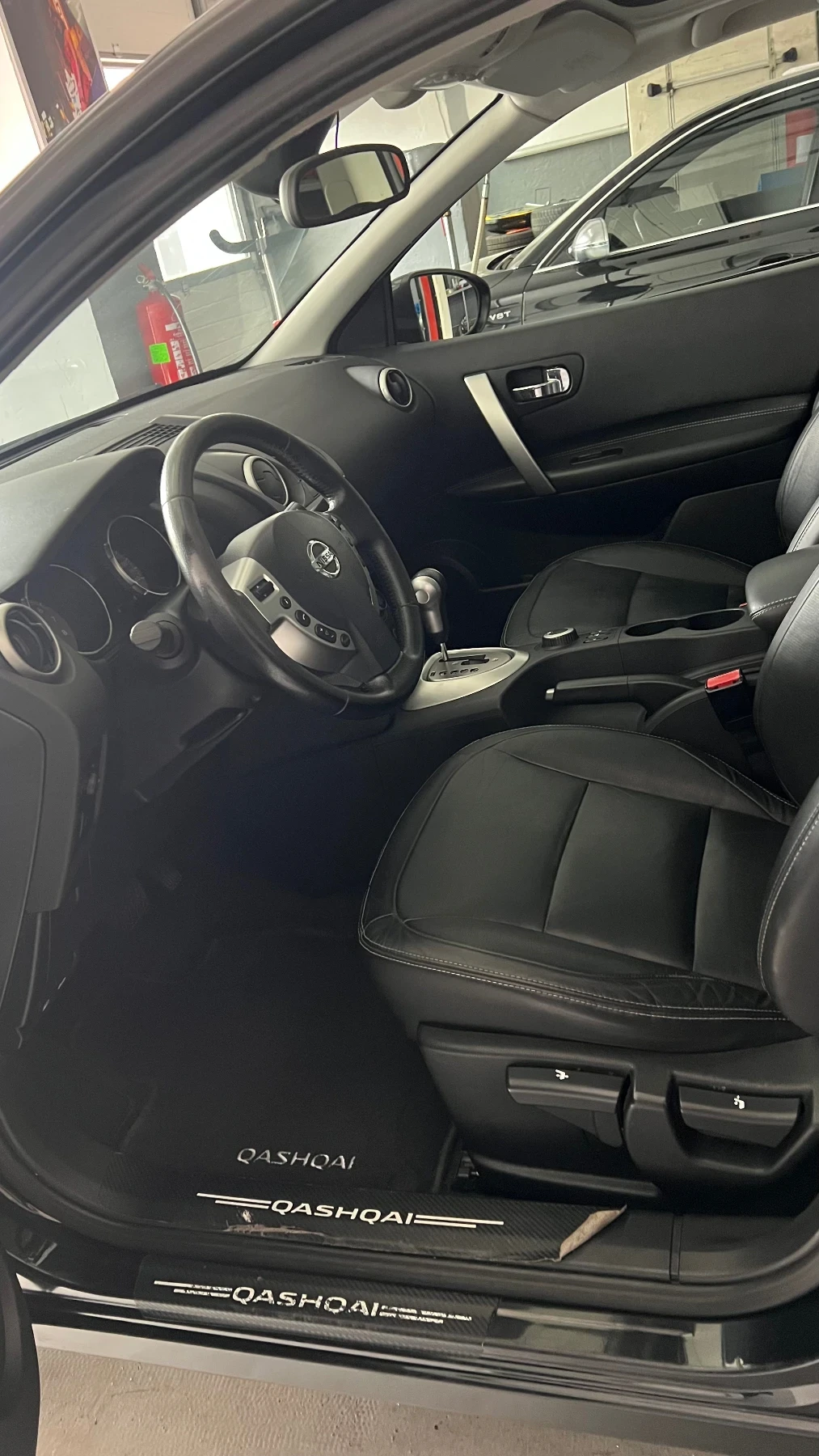 Nissan Qashqai, снимка 10 - Автомобили и джипове - 54414685