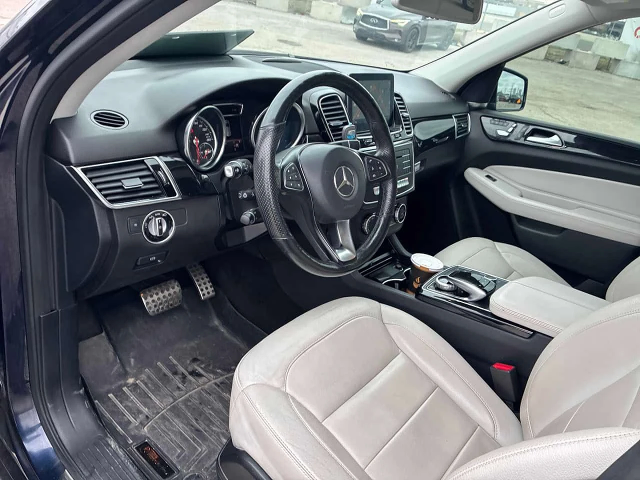 Mercedes-Benz GLE 400 4MATIC/ПАНОРАМА/ПОДГРЕВИ/АВТОФИНАНСИРАНЕ, снимка 7 - Автомобили и джипове - 54557158
