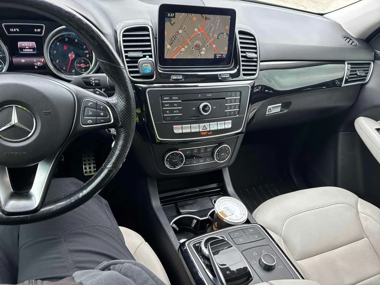 Mercedes-Benz GLE 400 4MATIC/ПАНОРАМА/ПОДГРЕВИ/АВТОФИНАНСИРАНЕ, снимка 9 - Автомобили и джипове - 54557158