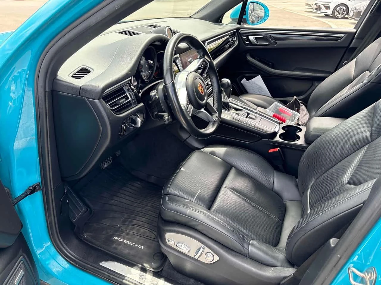 Porsche Macan * S * ДИСТРОНИК * ОБДУХВАНЕ * ПАМЕТ * КАМЕРА, снимка 5 - Автомобили и джипове - 54896475