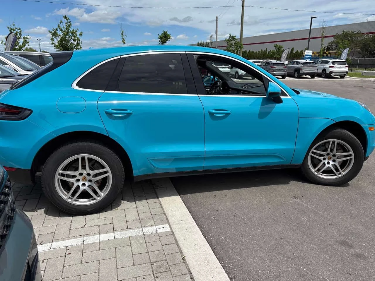 Porsche Macan * S * ДИСТРОНИК * ОБДУХВАНЕ * ПАМЕТ * КАМЕРА, снимка 3 - Автомобили и джипове - 54896475