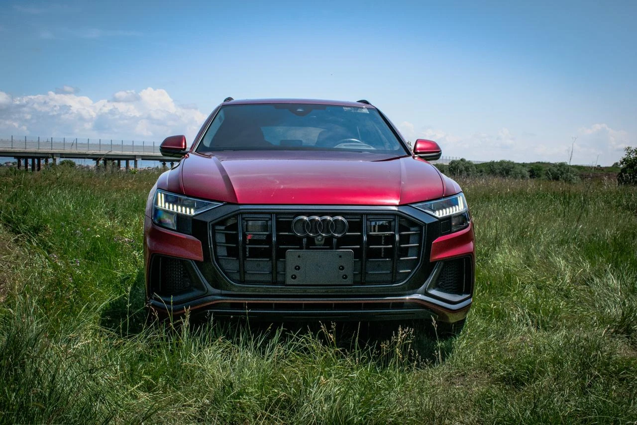 Audi SQ8 Налична в София перфектна ФУЛЛ АВТО КРЕДИТ , снимка 2 - Автомобили и джипове - 55013820