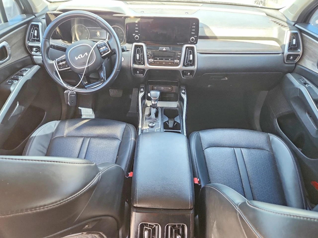 Kia Sorento 2.5l S, снимка 8 - Автомобили и джипове - 55773039