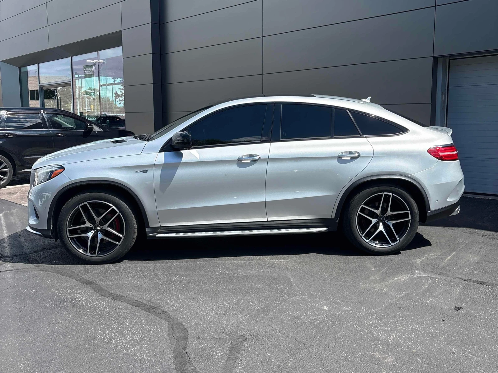 Mercedes-Benz GLE * AMG 43 * CARFAX * ЦЕНА ДО БГ, снимка 2 - Автомобили и джипове - 55803780