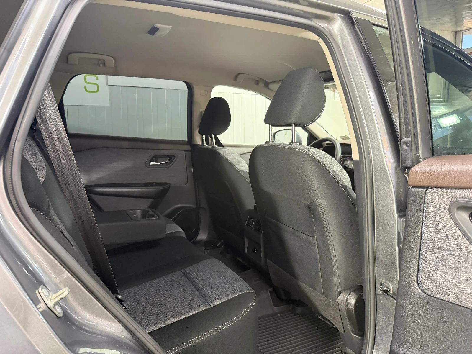 Nissan X-trail 2.5 4x4 Дистроник* 360 камери* Keyless, снимка 11 - Автомобили и джипове - 55963364