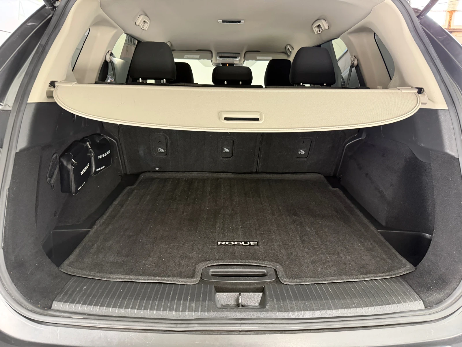 Nissan X-trail 2.5 4x4 Дистроник* 360 камери* Keyless, снимка 17 - Автомобили и джипове - 55963364