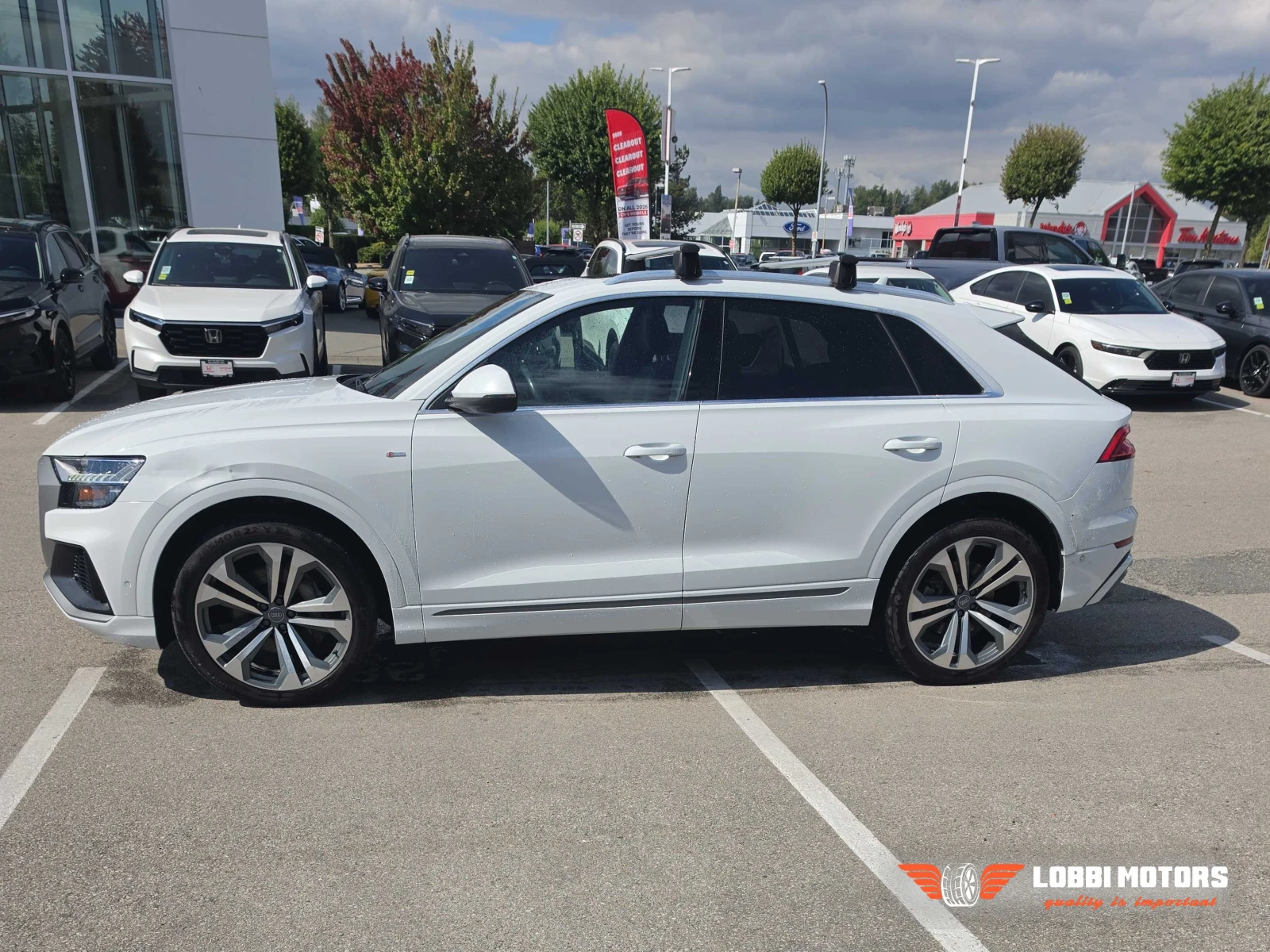 Audi Q8, снимка 2 - Автомобили и джипове - 56103871