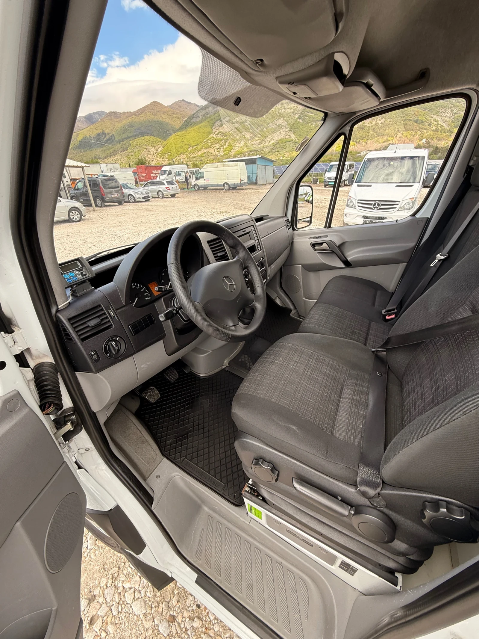 Mercedes-Benz Sprinter 316 2--6- | Mobile.bg   12