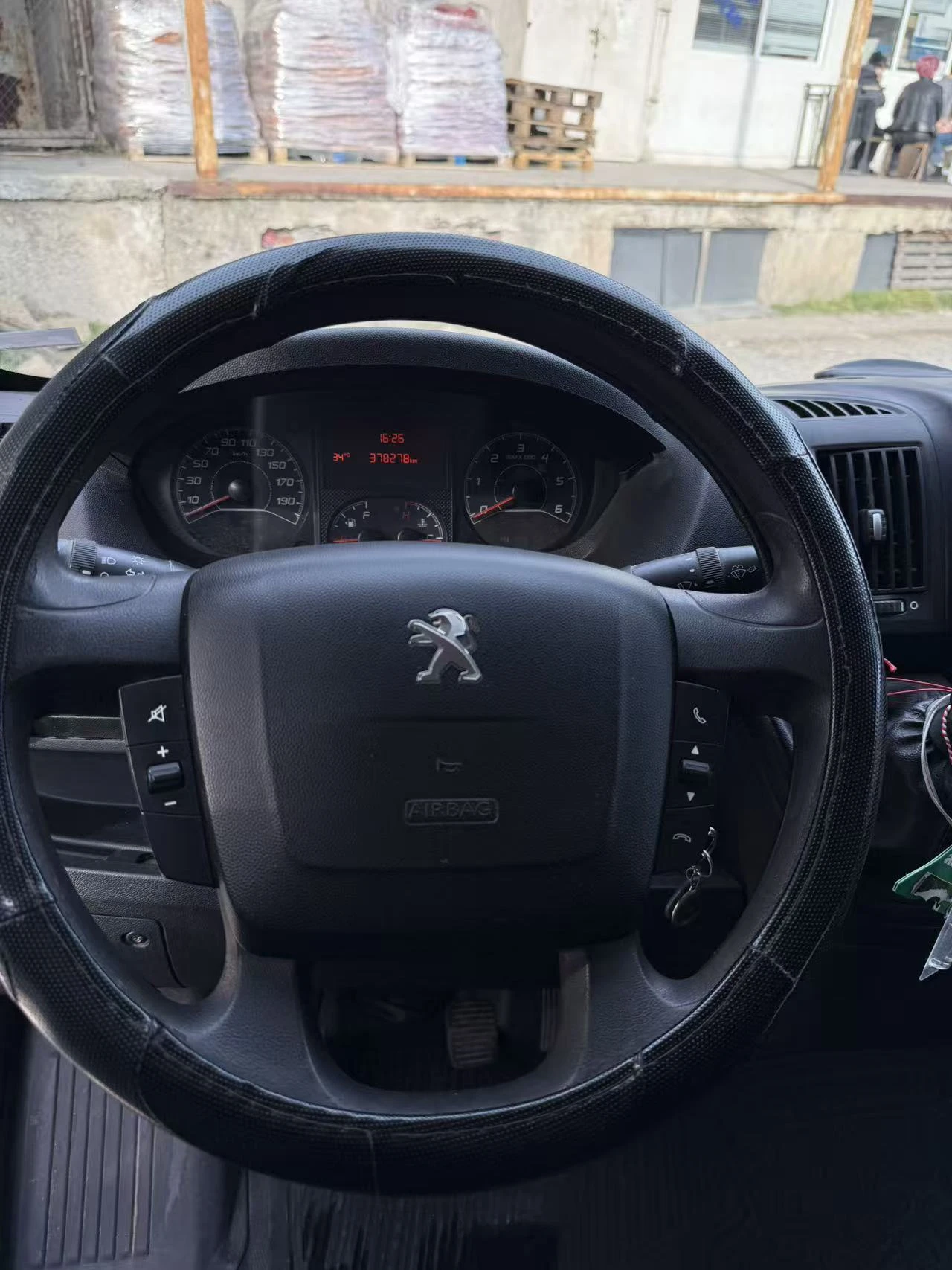 Peugeot Boxer 2.2/150к.с. MAXI L4H3, снимка 17 - Бусове и автобуси - 53691376