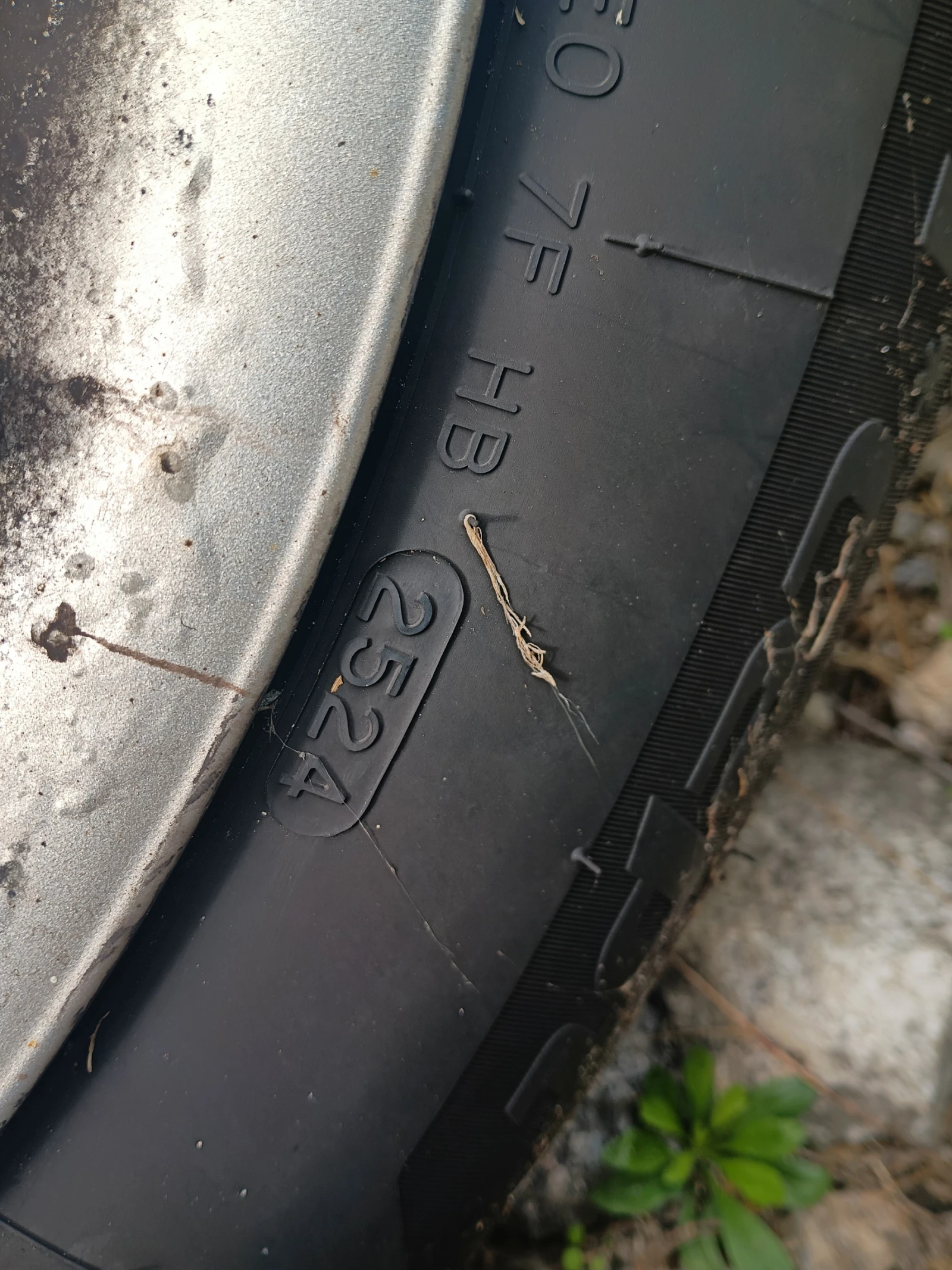    215/70R16  Mitsubishi Outlander | Mobile.bg   3