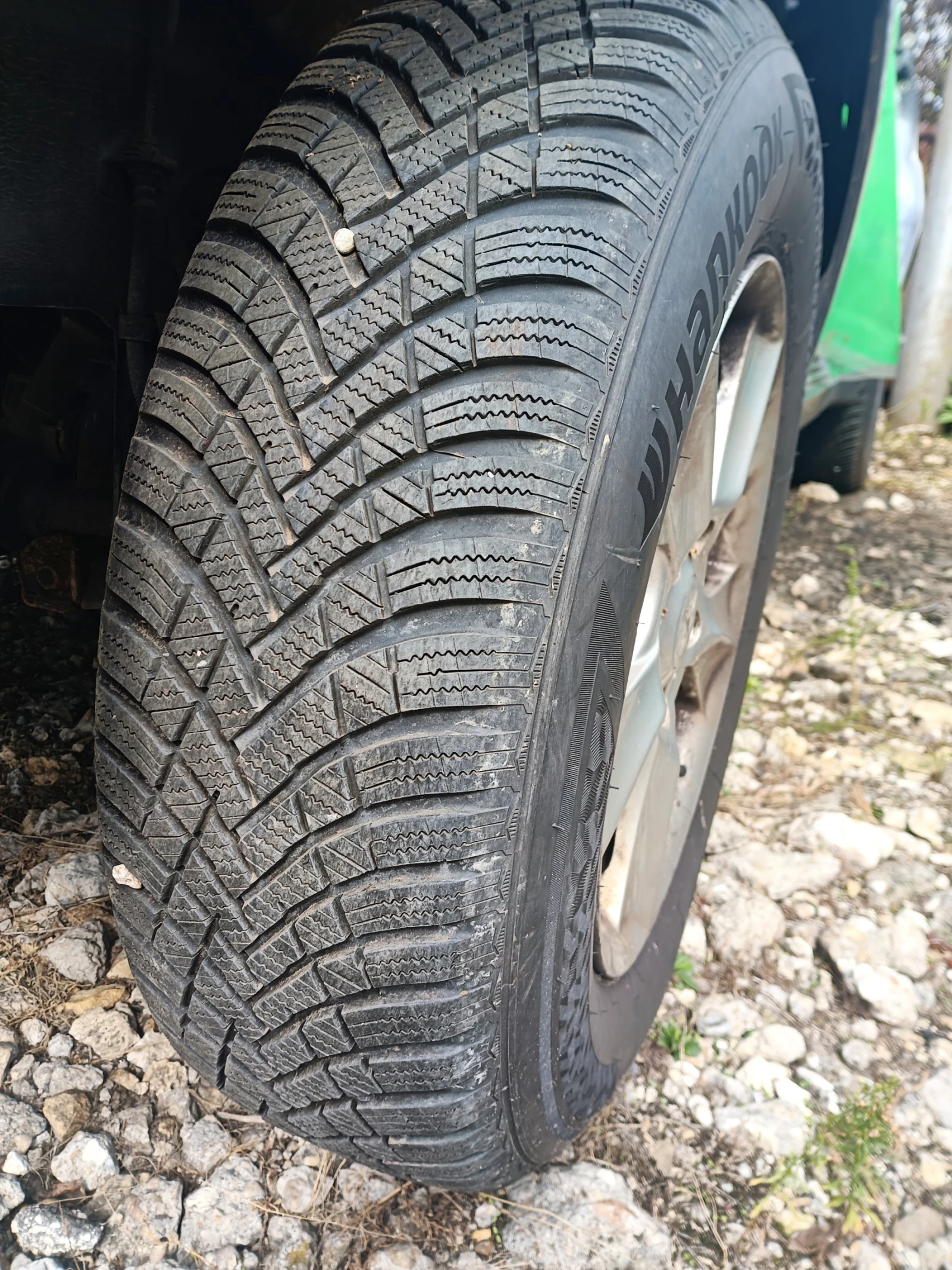    215/70R16  Mitsubishi Outlander | Mobile.bg   1