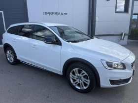 Volvo V60 Cross Country 2.4d D4 AWD, снимка 3
