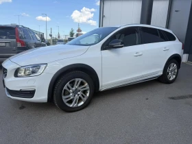 Volvo V60 Cross Country 2.4d D4 AWD, снимка 2