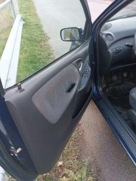 Toyota Yaris 1.4 D-4D, снимка 5