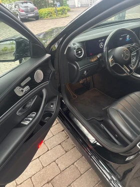 Mercedes-Benz E 400 4 MATIC, снимка 14
