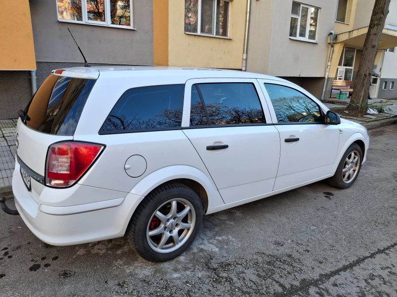 Opel Astra 1.7 cdti, снимка 6 - Автомобили и джипове - 48825044