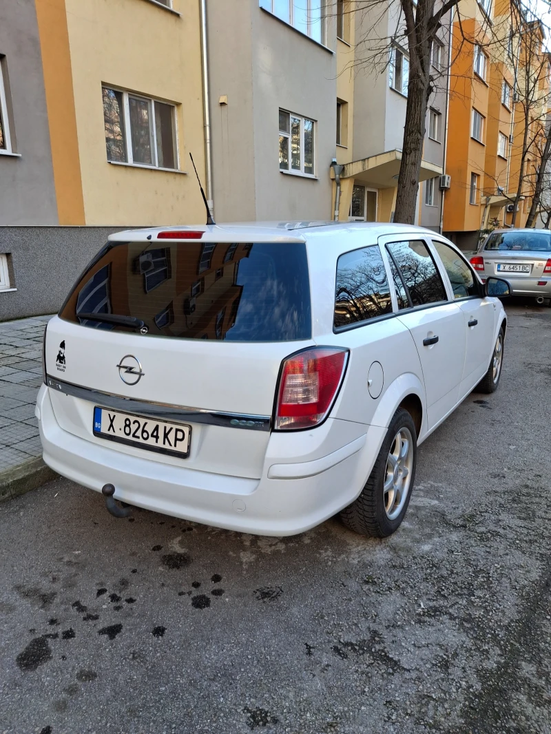 Opel Astra 1.7 cdti, снимка 17 - Автомобили и джипове - 48825044