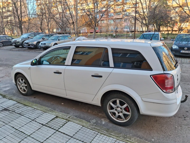 Opel Astra 1.7 cdti, снимка 5 - Автомобили и джипове - 48825044