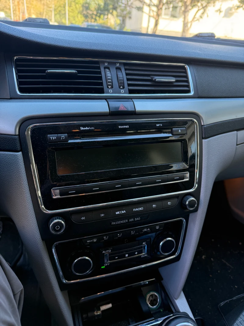 Skoda Superb, снимка 8 - Автомобили и джипове - 52588977