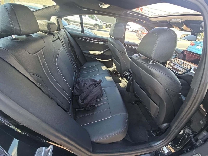 BMW 540 HeadUp* Adaptive* Harman&Kardon* Mpacket, снимка 12 - Автомобили и джипове - 52317946