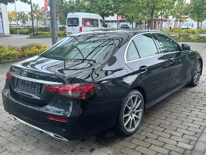 Mercedes-Benz E 400 4 MATIC, снимка 2 - Автомобили и джипове - 52695615