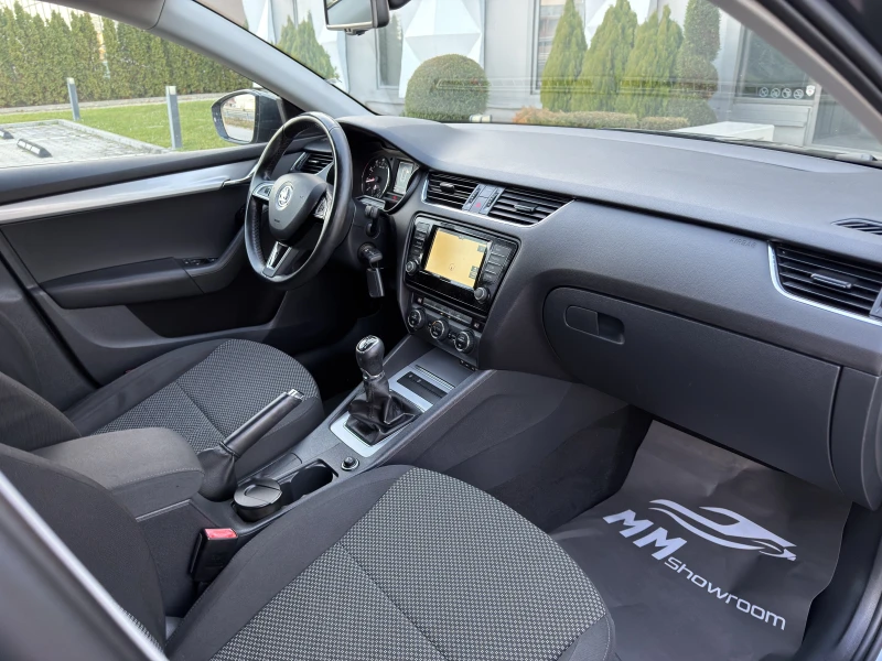 Skoda Octavia 1.4G-TEC-METAН-NAVIGATION-ПАРКТРОНИК-АВТОПИЛОТ-, снимка 11 - Автомобили и джипове - 52857640