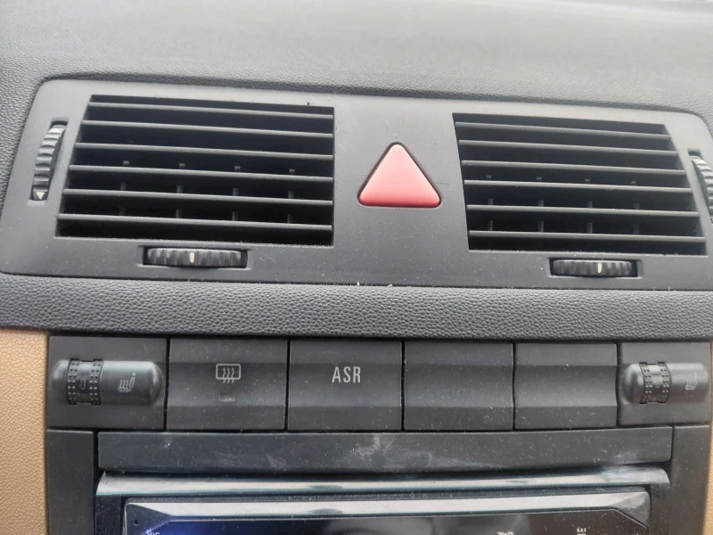 Skoda Fabia Skoda Fabia 1.9TDI 101kc, снимка 12 - Автомобили и джипове - 52876589