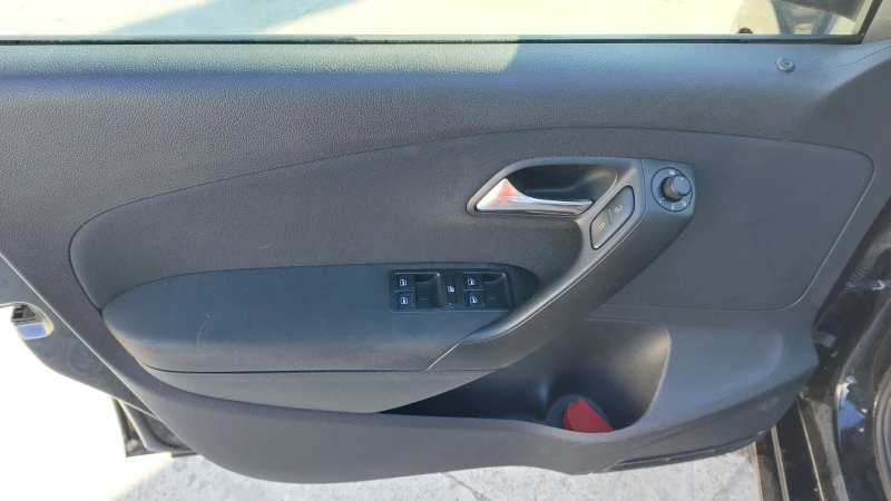 VW Polo, снимка 8 - Автомобили и джипове - 53167107