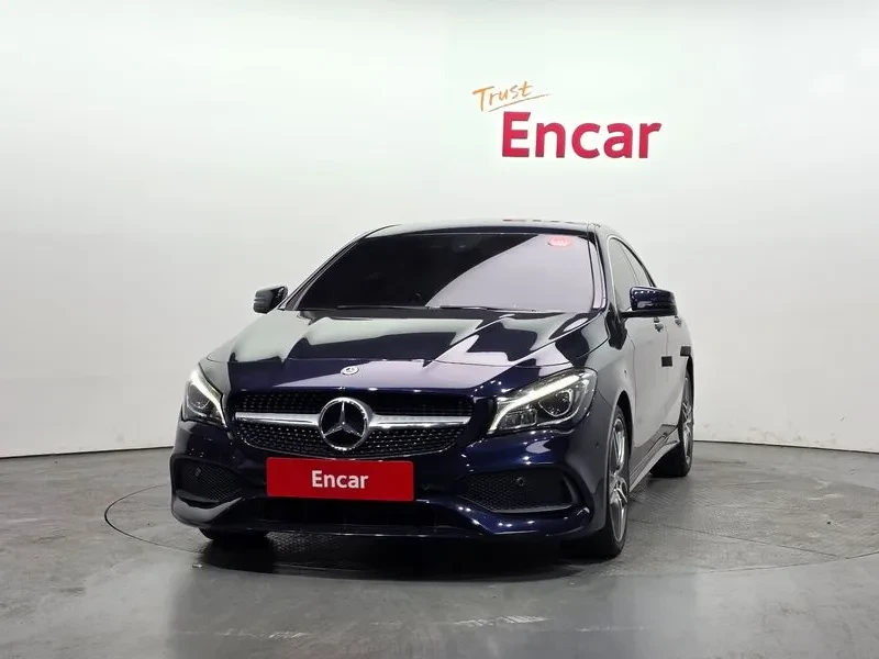 Mercedes-Benz CLA 220 Amg Line, снимка 6 - Автомобили и джипове - 55110646