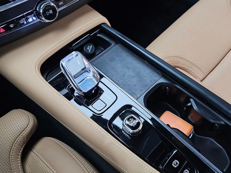 Volvo S90 2.0 Automatic, снимка 9 - Автомобили и джипове - 55975632