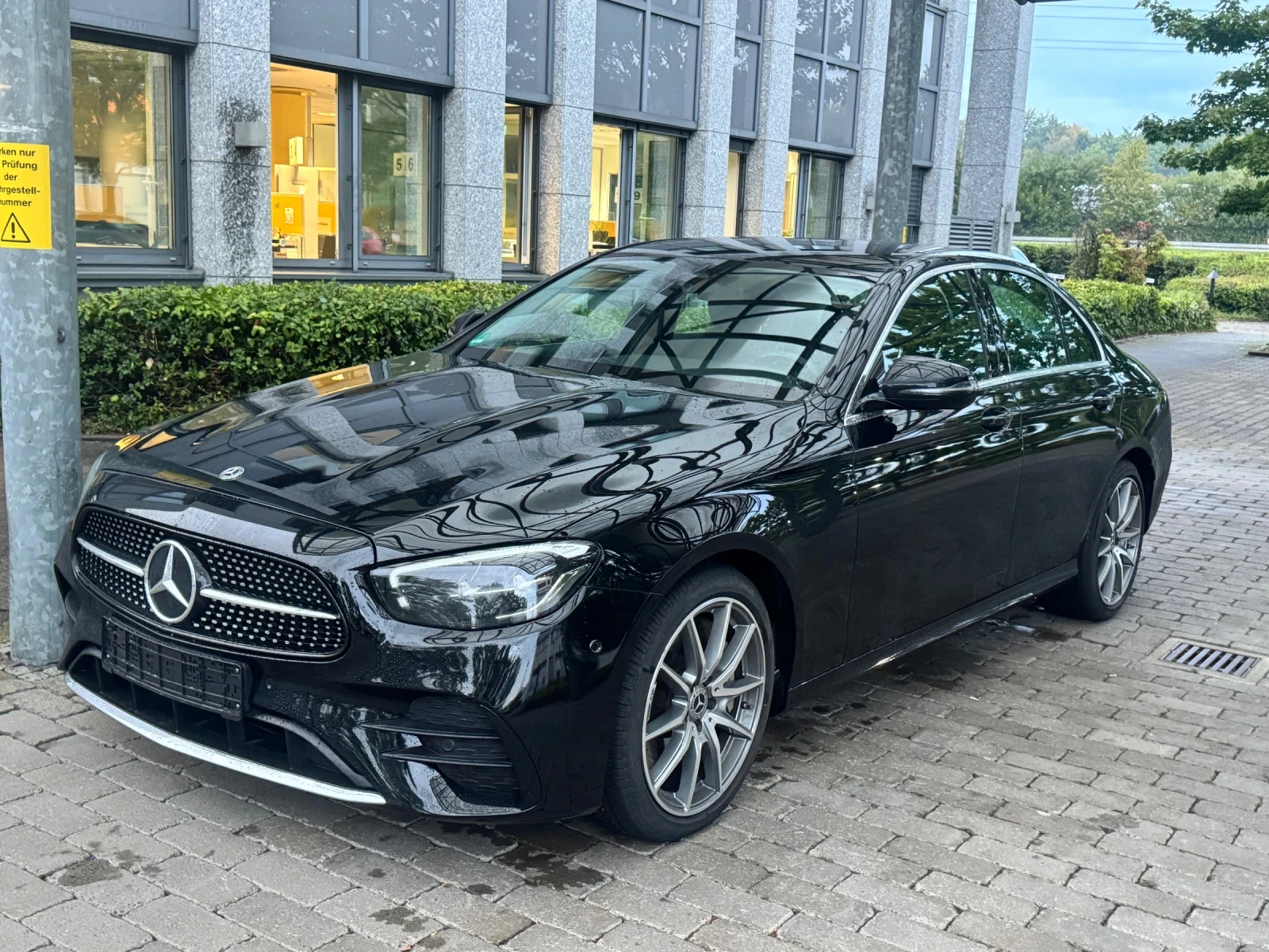 Mercedes-Benz E 400 4 MATIC, снимка 1