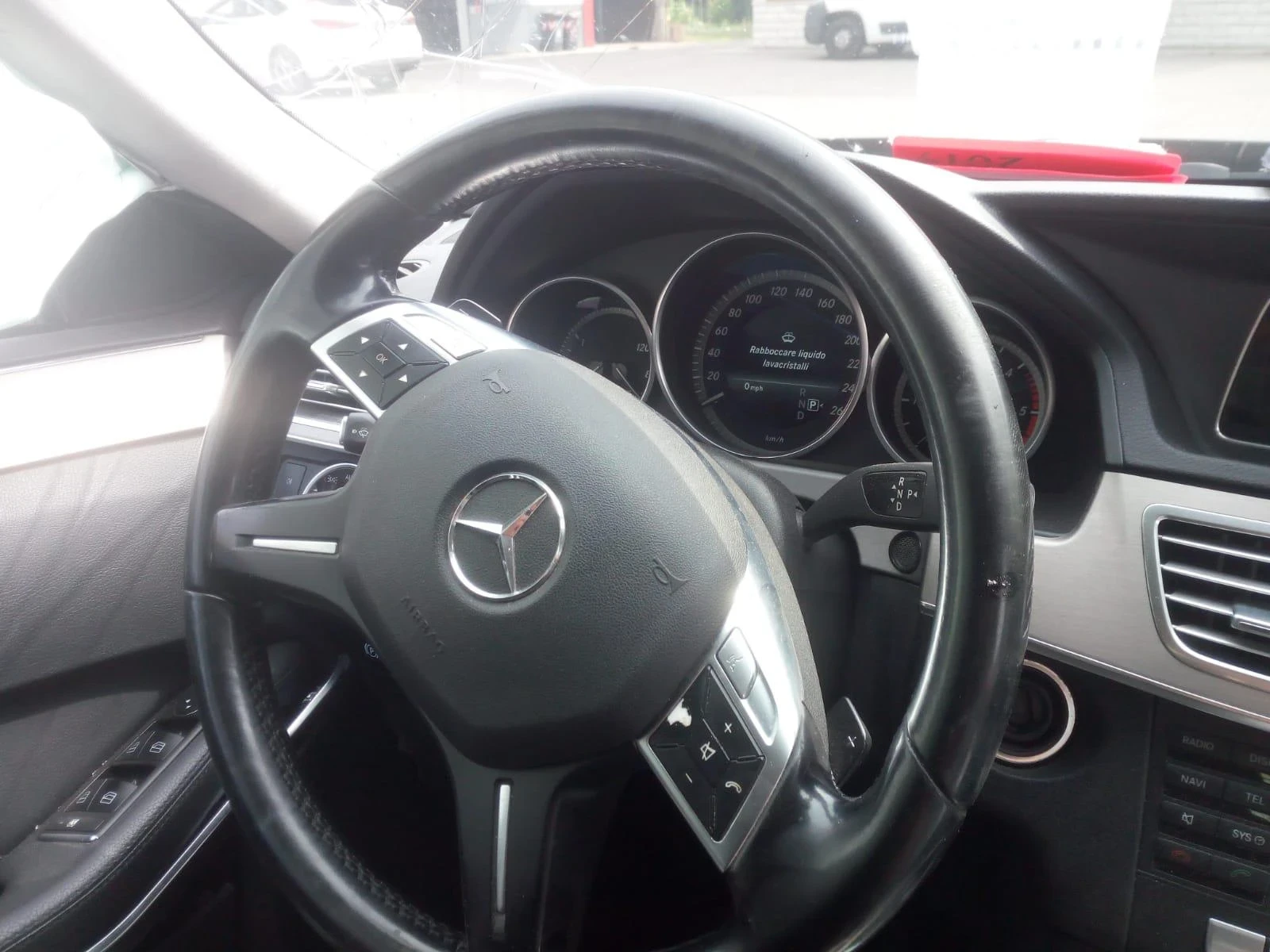 Mercedes-Benz E 200 2.2 - изображение 5