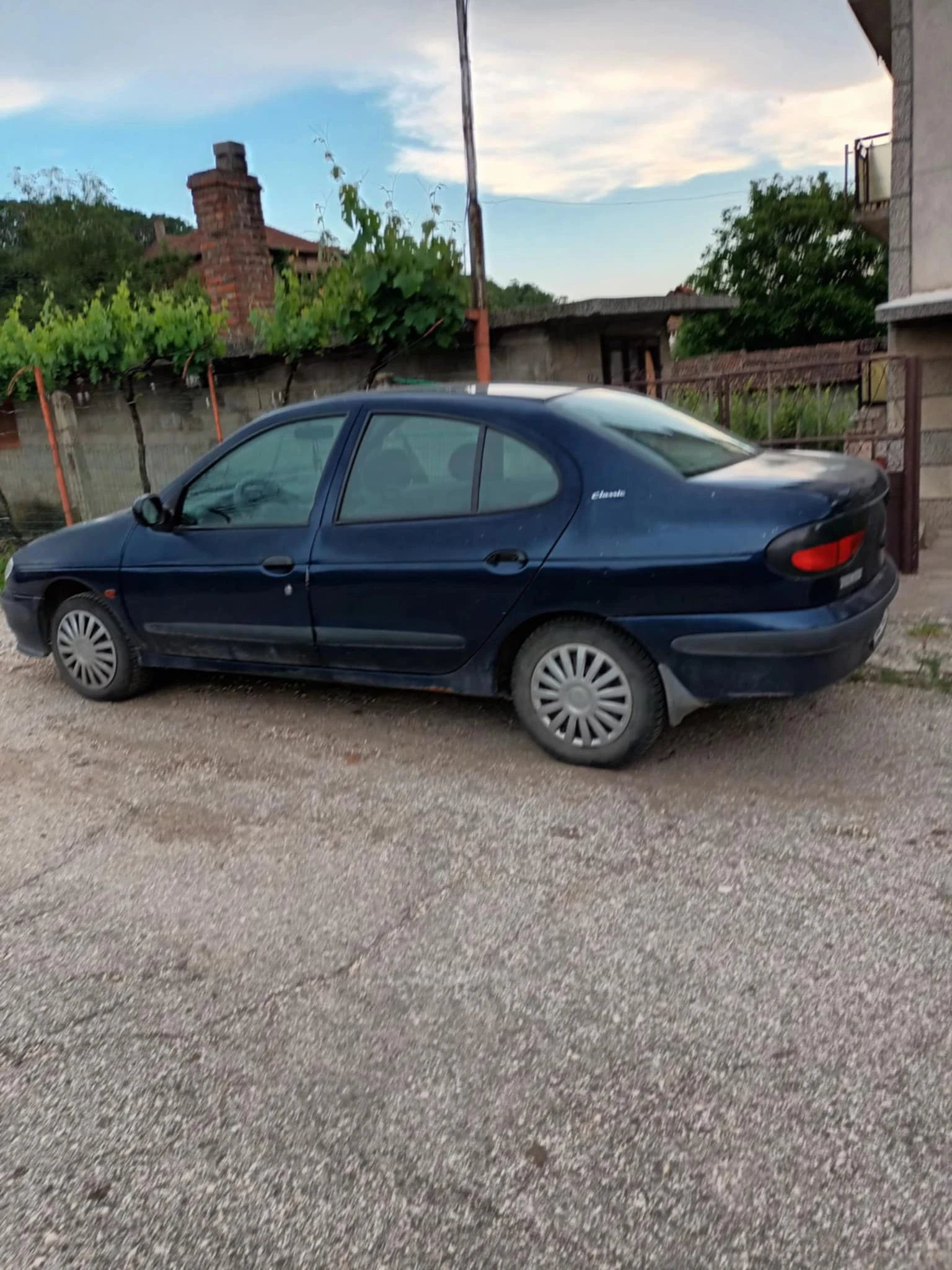 Renault Megane  - изображение 2