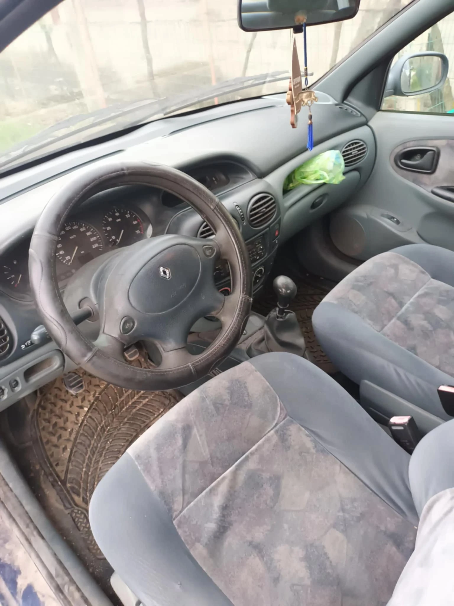 Renault Megane  - изображение 9